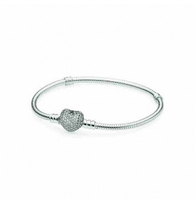 Silver bracelet with heart-shaped clasp and cubic zirconia